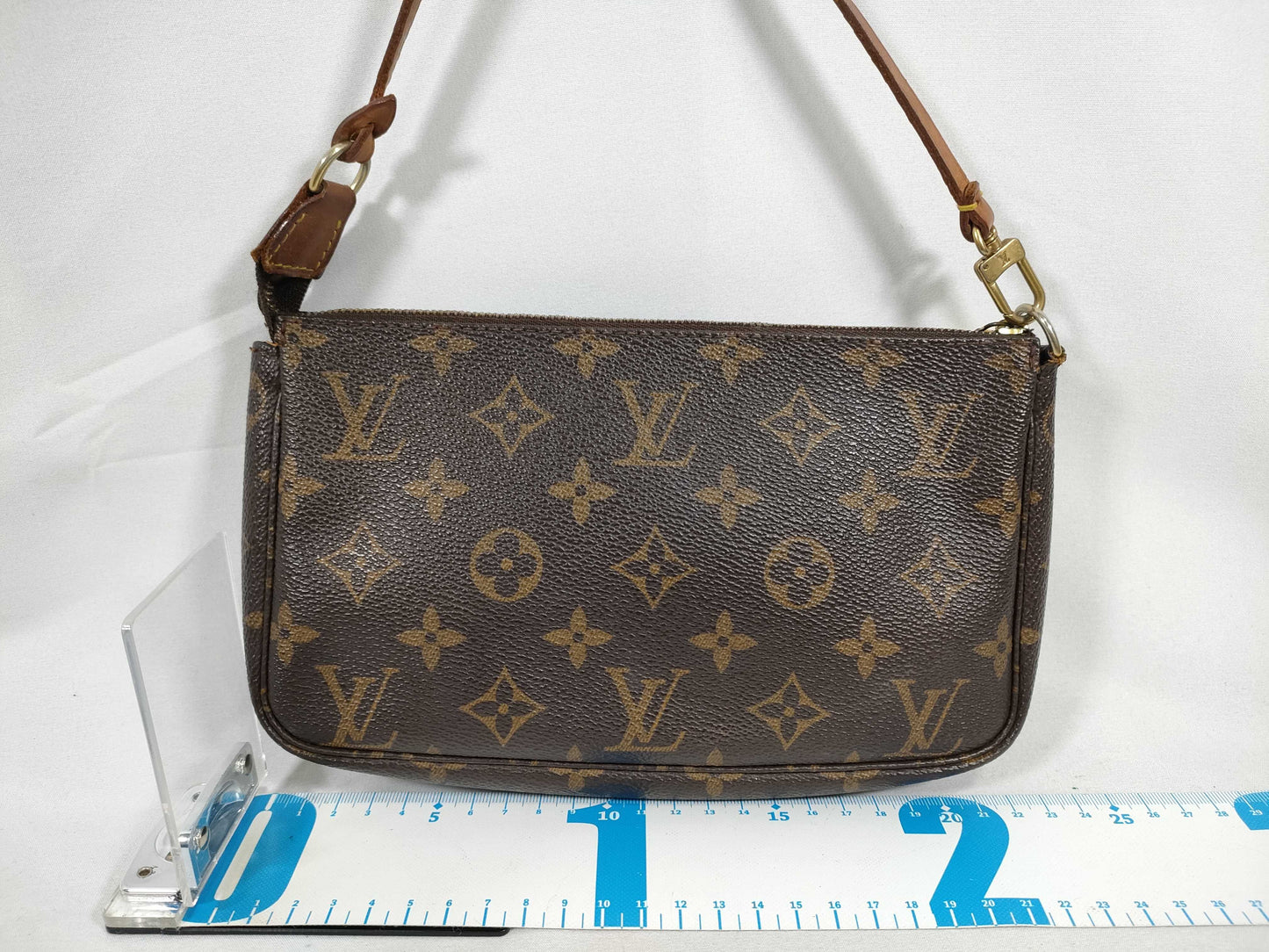 LOUIS VUITTON Monogram Louis Vuitton Pochette Accessoires AR0969 Pouch