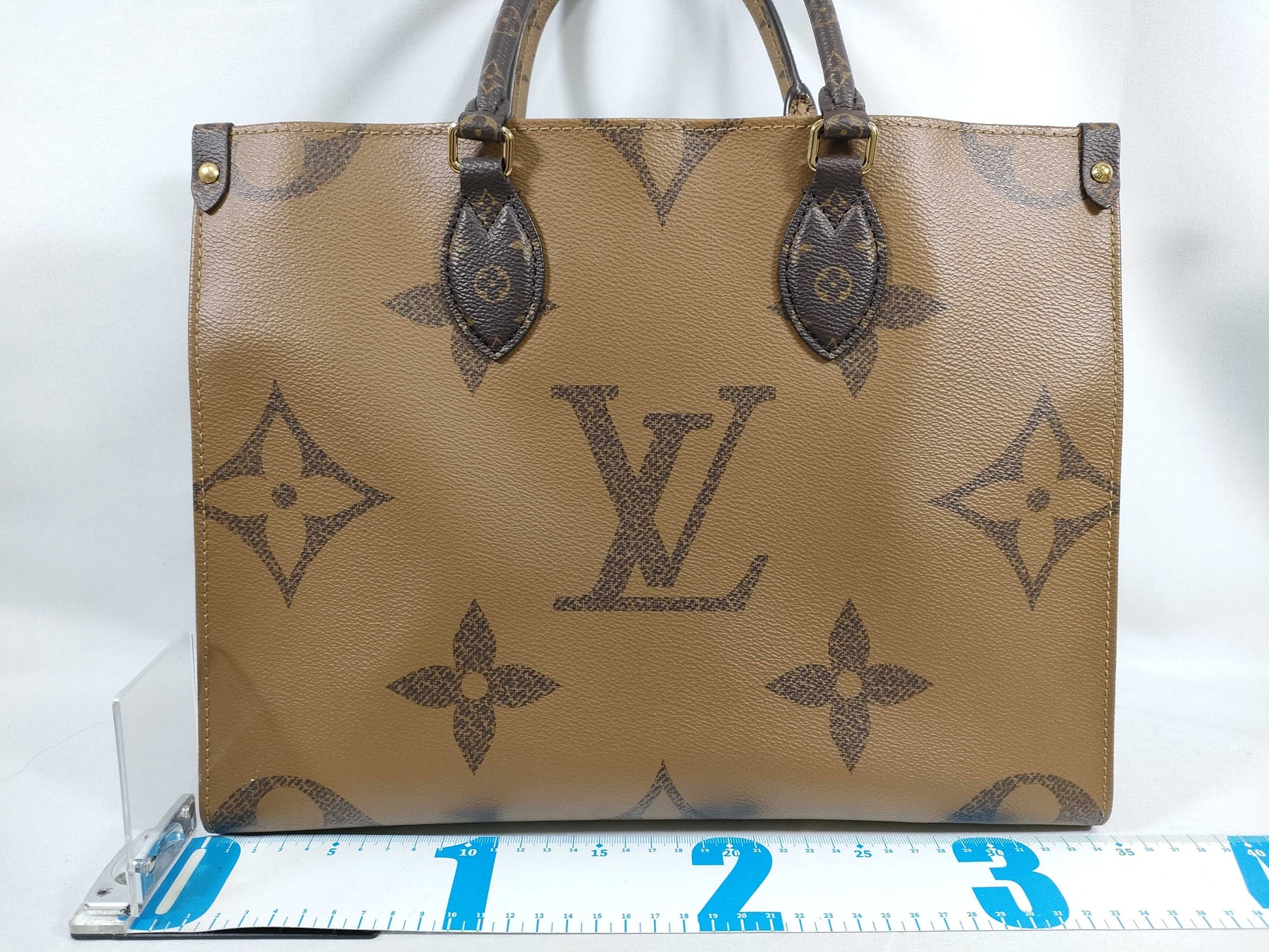LOUIS VUITTON On the Go MM IC Chip Handbag