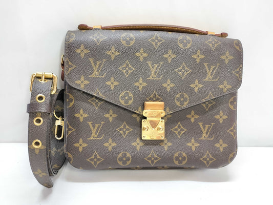 LOUIS VUITTON Monogram Louis Vuitton Message Shoulder Bag Handbag