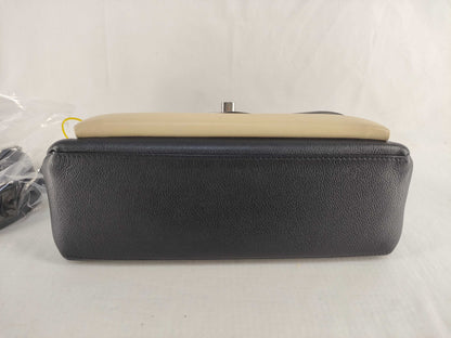 LOUIS VUITTON Lock Me Shoulder Bag/Handbag