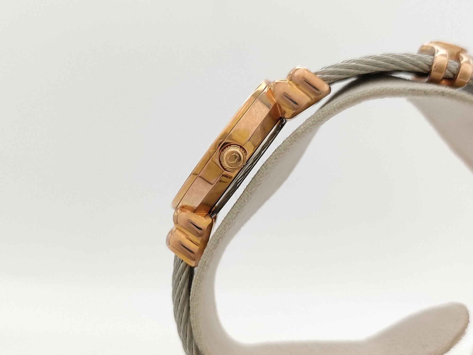 CHARRIOL 028RP.54.462 00036P Quartz Shell Dial Women's Watch