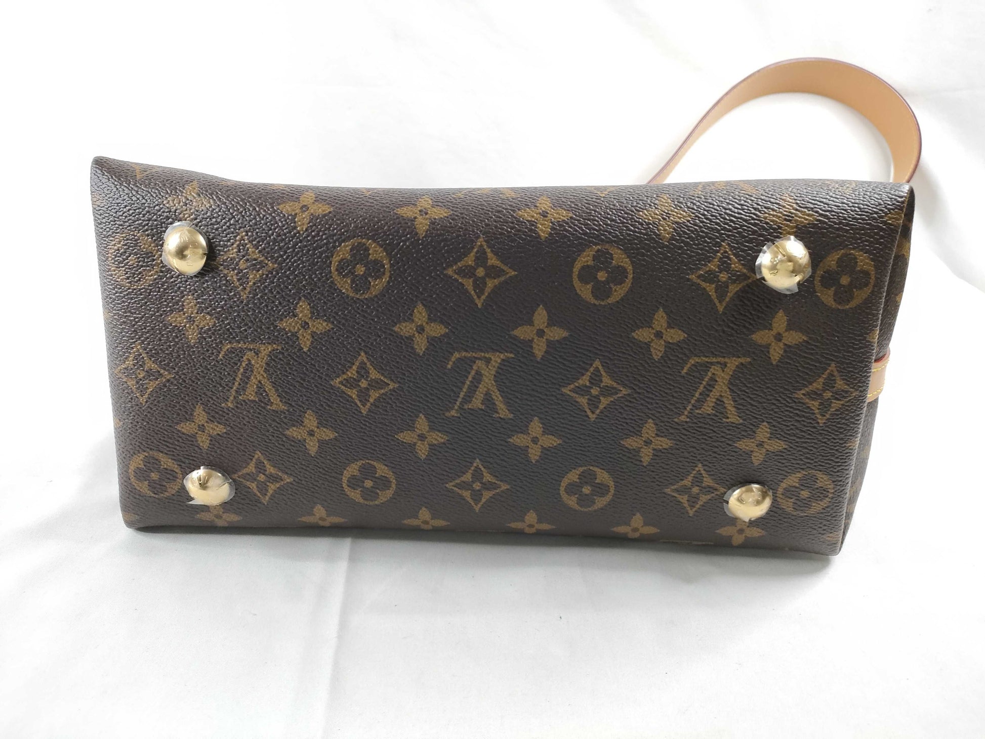 LOUIS VUITTON Monogram Louis Vuitton Carryall Monogram Shoulder Bag