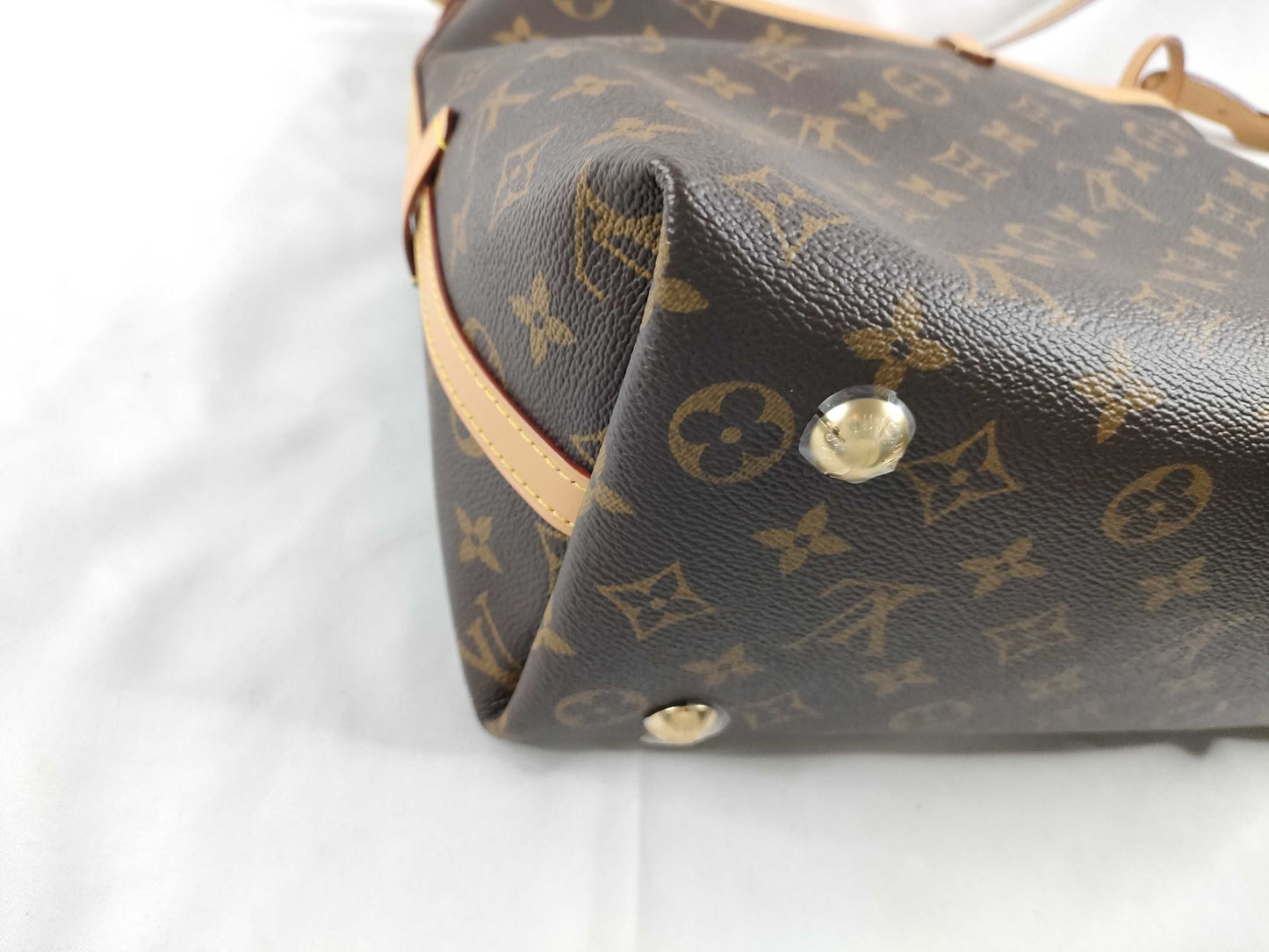 LOUIS VUITTON Monogram Louis Vuitton Carryall Monogram Shoulder Bag