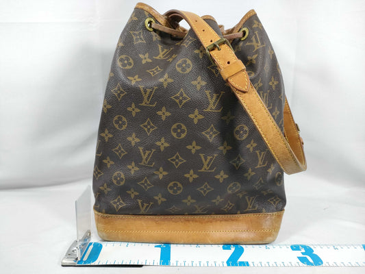 LOUIS VUITTON Monogram Louis Vuitton Noe Shoulder Bag