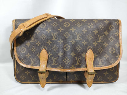 LOUIS VUITTON Monogram LV Shoulder Bag