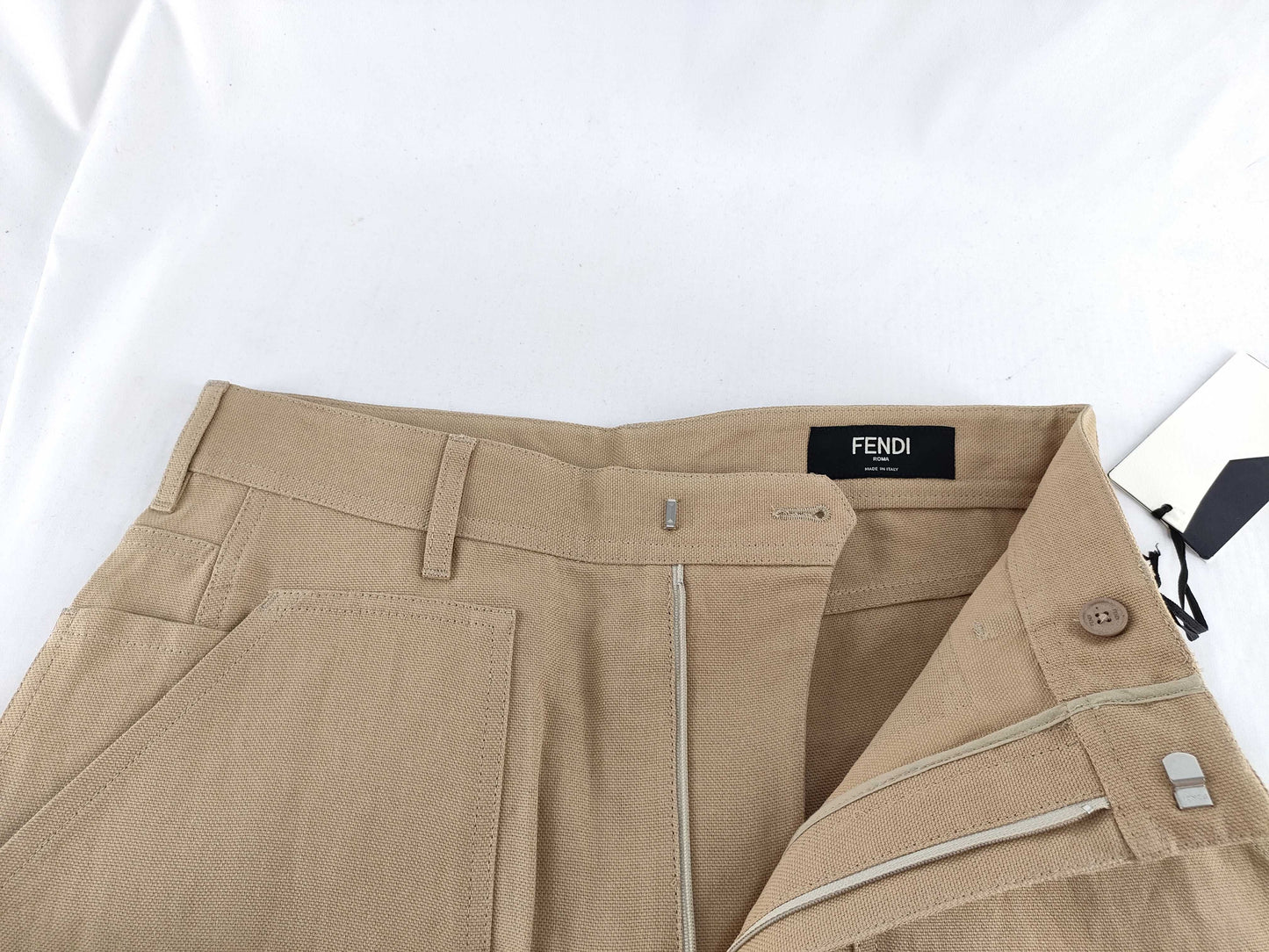 New FENDI shorts in beige