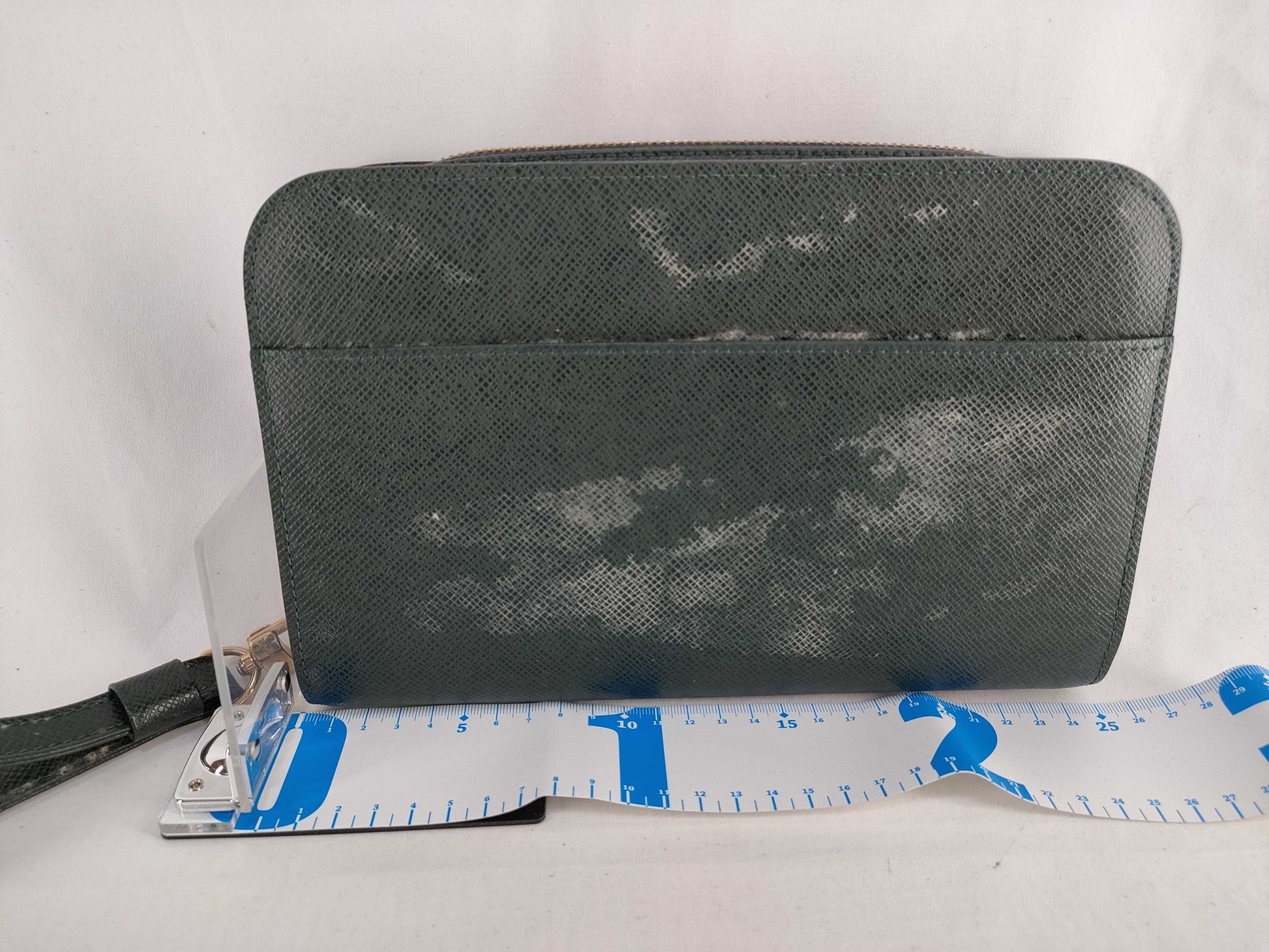 LOUIS VUITTON Taiga Taiga Baikal Clutch Bag