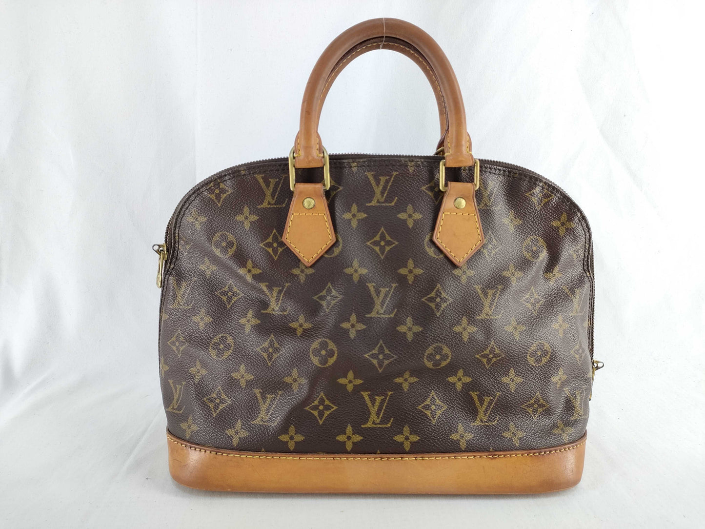 LOUIS VUITTON Monogram Louis Vuitton Alma Handbag