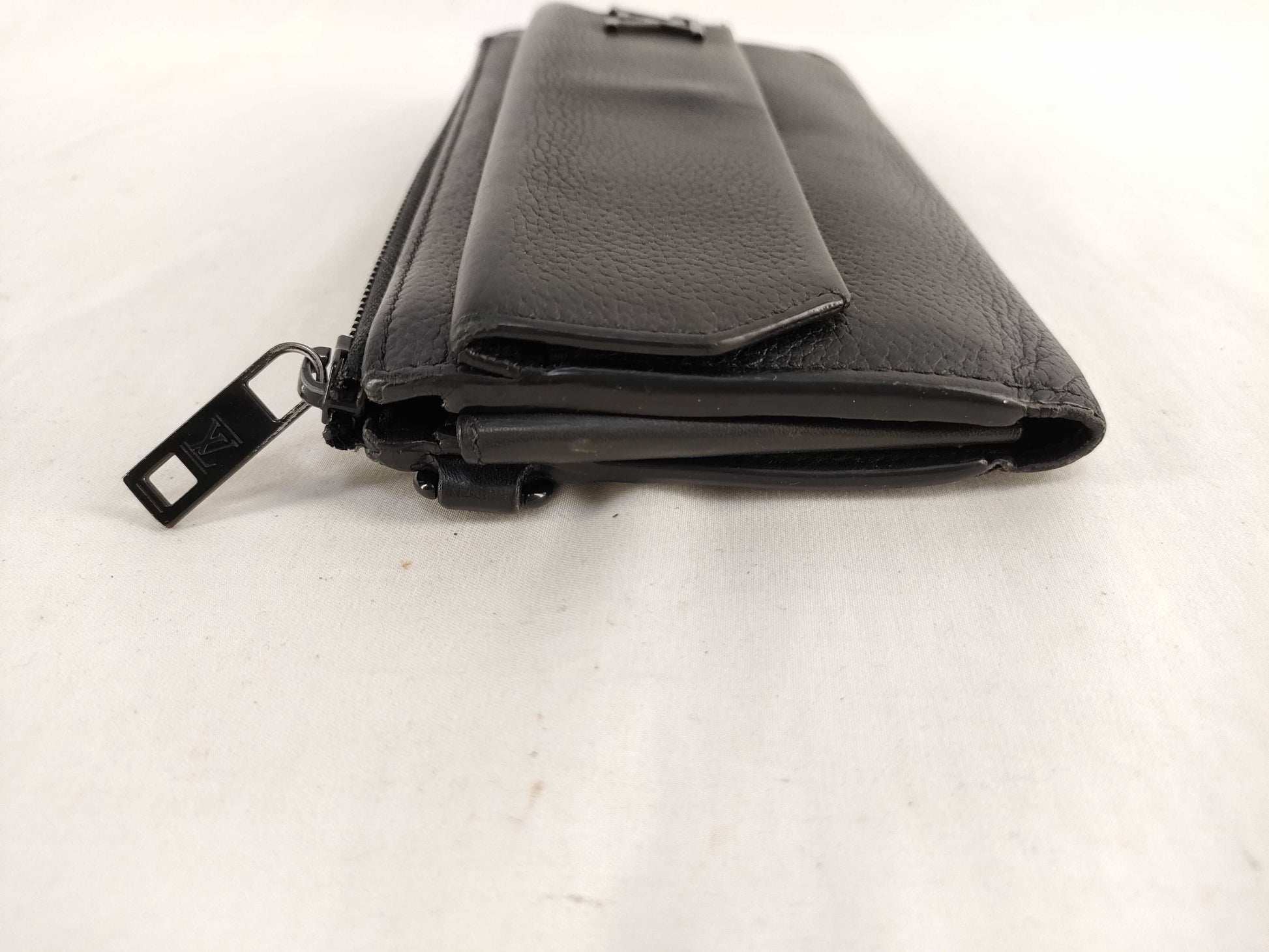 LOUIS VUITTON Zippy Dragonne Aerogram GA0211 Wallet