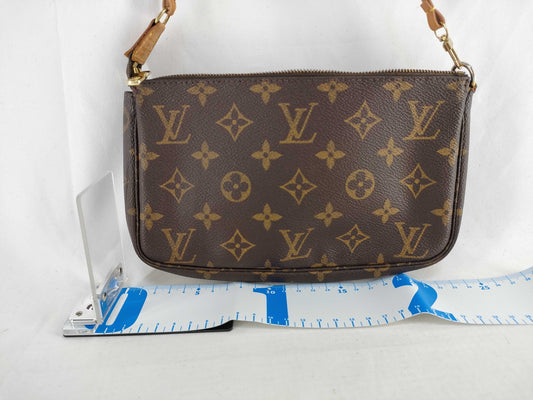 LOUIS VUITTON Monogram Accessoir Monogram AR1929 Pouch