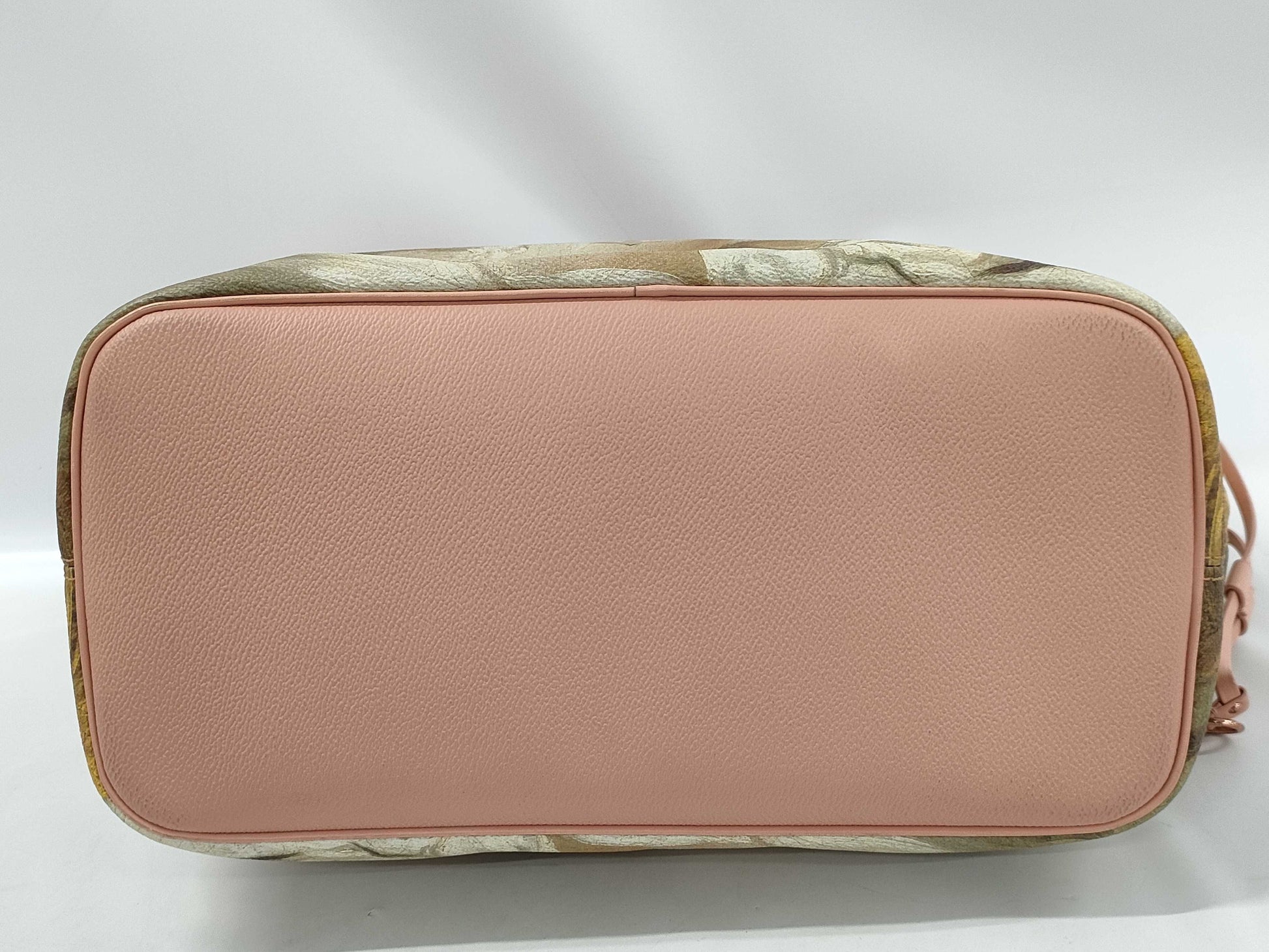 LOUIS VUITTON Louis Vuitton Fragonard Neverful MM Tote Bag