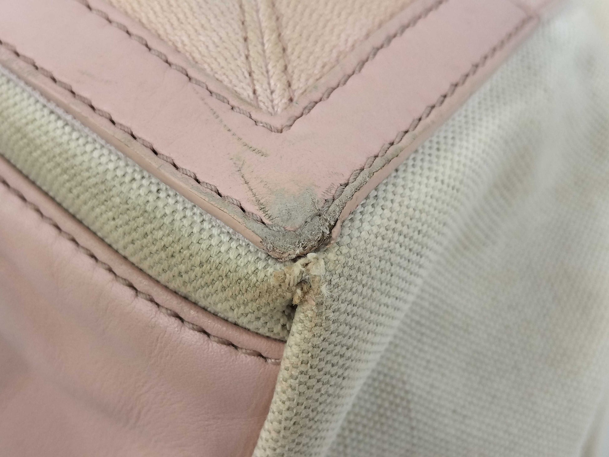 BALENCIAGA Valencia Cavas Bag