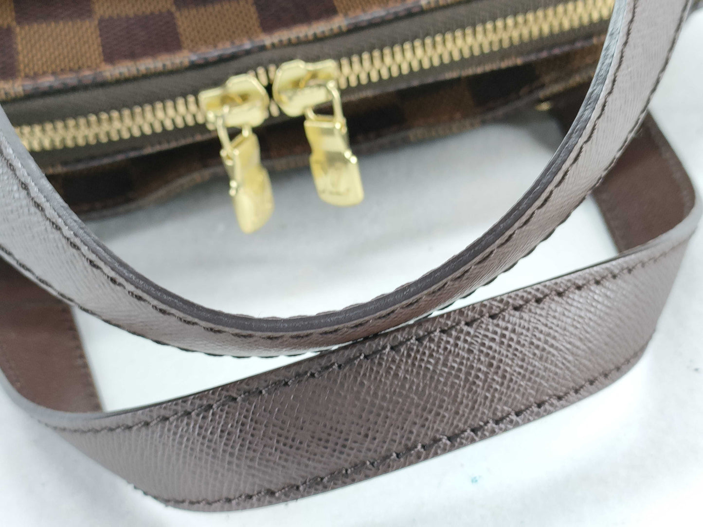 LOUIS VUITTON Damier Louis Vuitton Belem Handbag