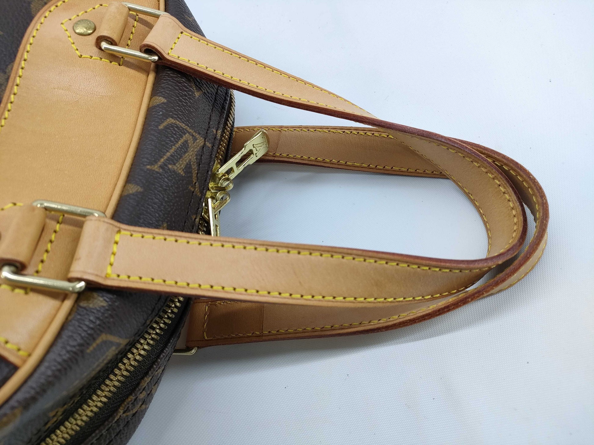 LOUIS VUITTON Monogram LOUIS VUITTON Excursion M41450 Handbag