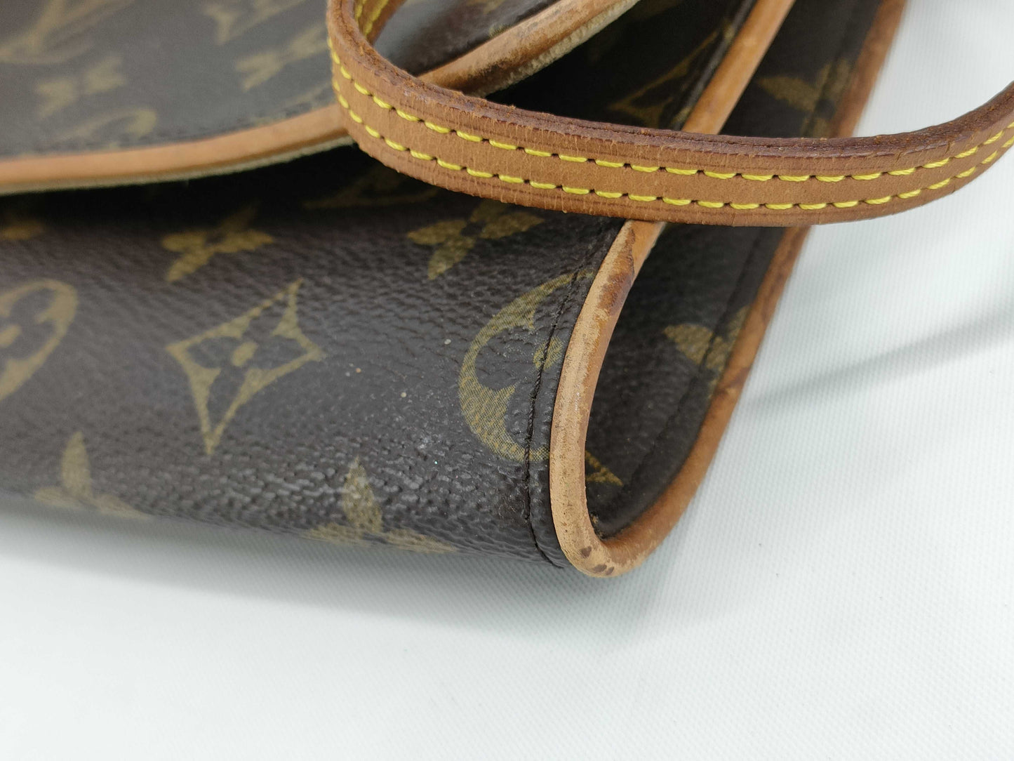 LOUIS VUITTON Monogram LOUIS VUITTON Pochette Twin M51852 Shoulder Bag