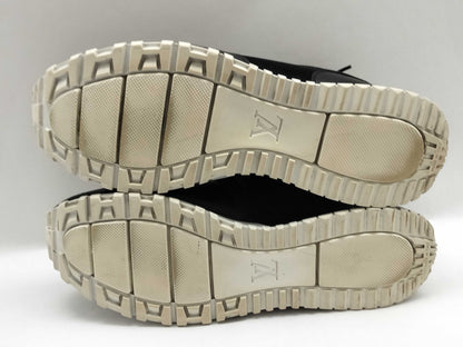 LOUIS VUITTON ◎. Sneakers