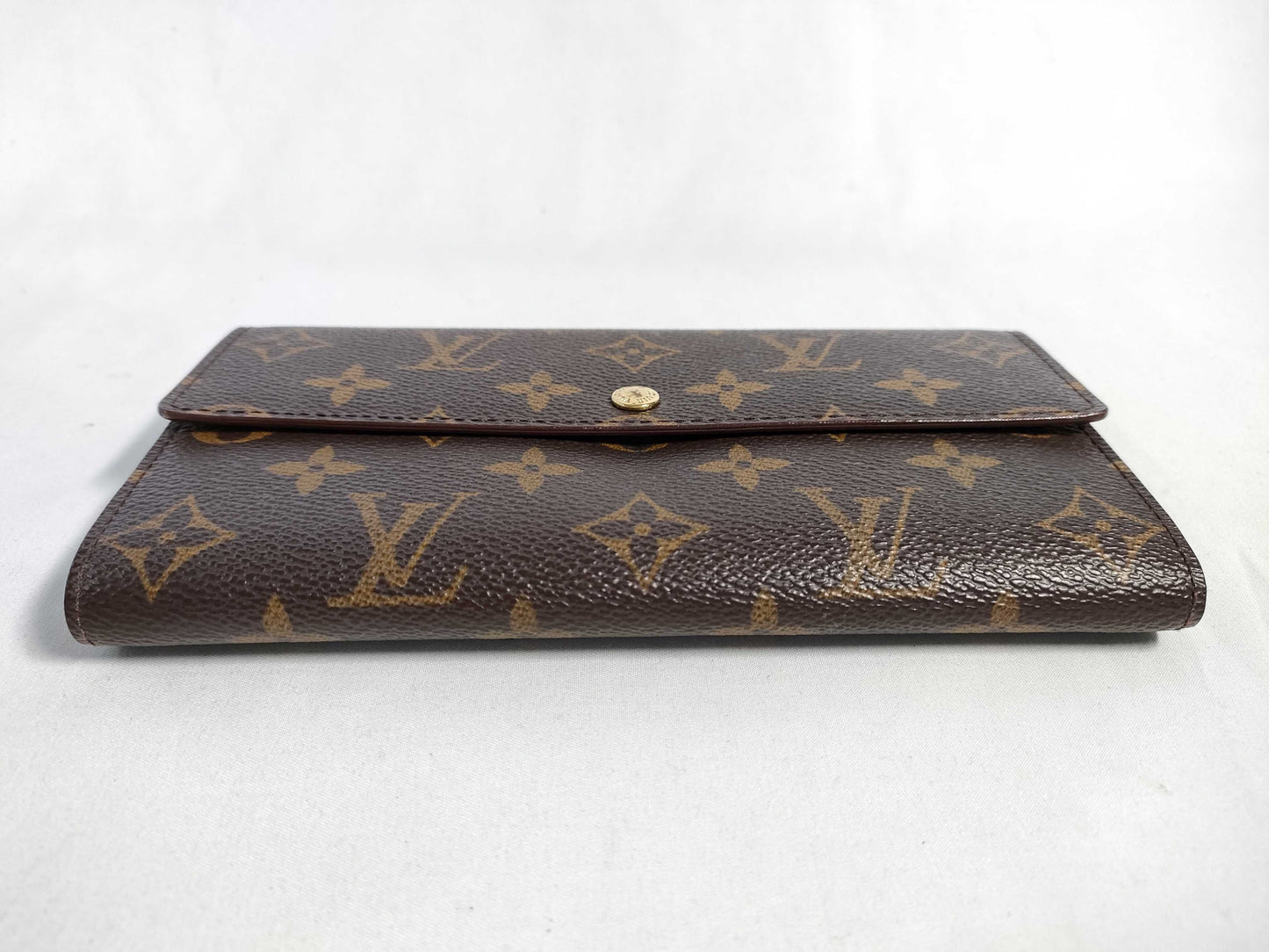 LOUIS VUITTON Monogram LV Wallet
