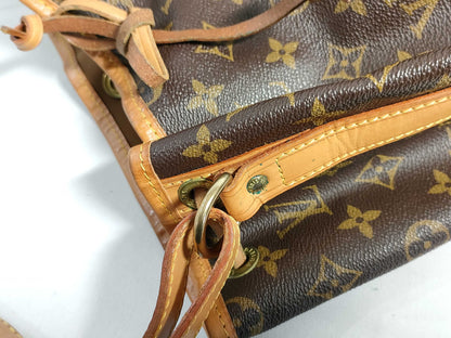 LOUIS VUITTON Monogram Louis Vuitton Noe Shoulder Bag