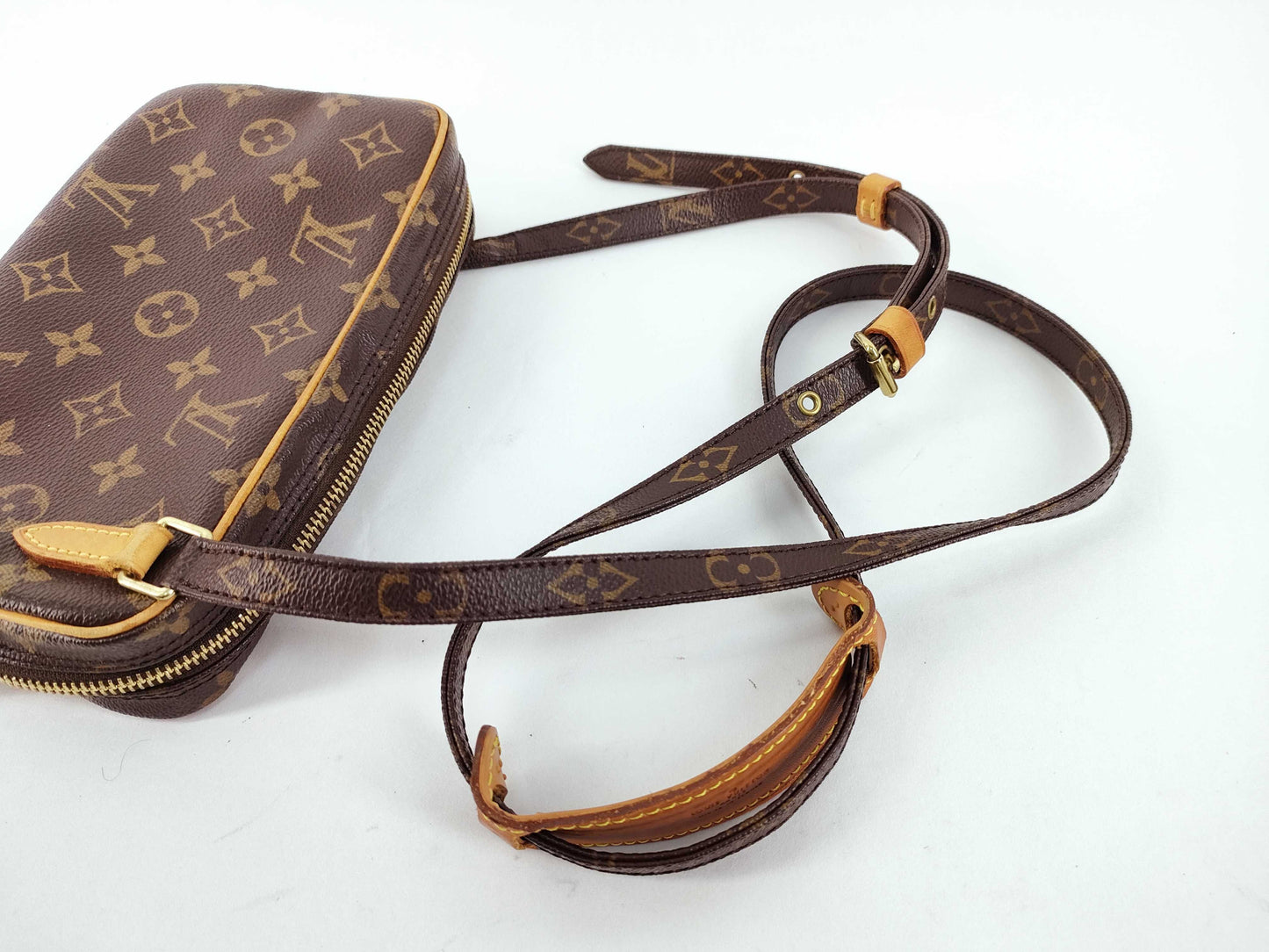 LOUIS VUITTON Monogram LV Pochette Marly Bandouliere M51828 Monogram Shoulder Bag