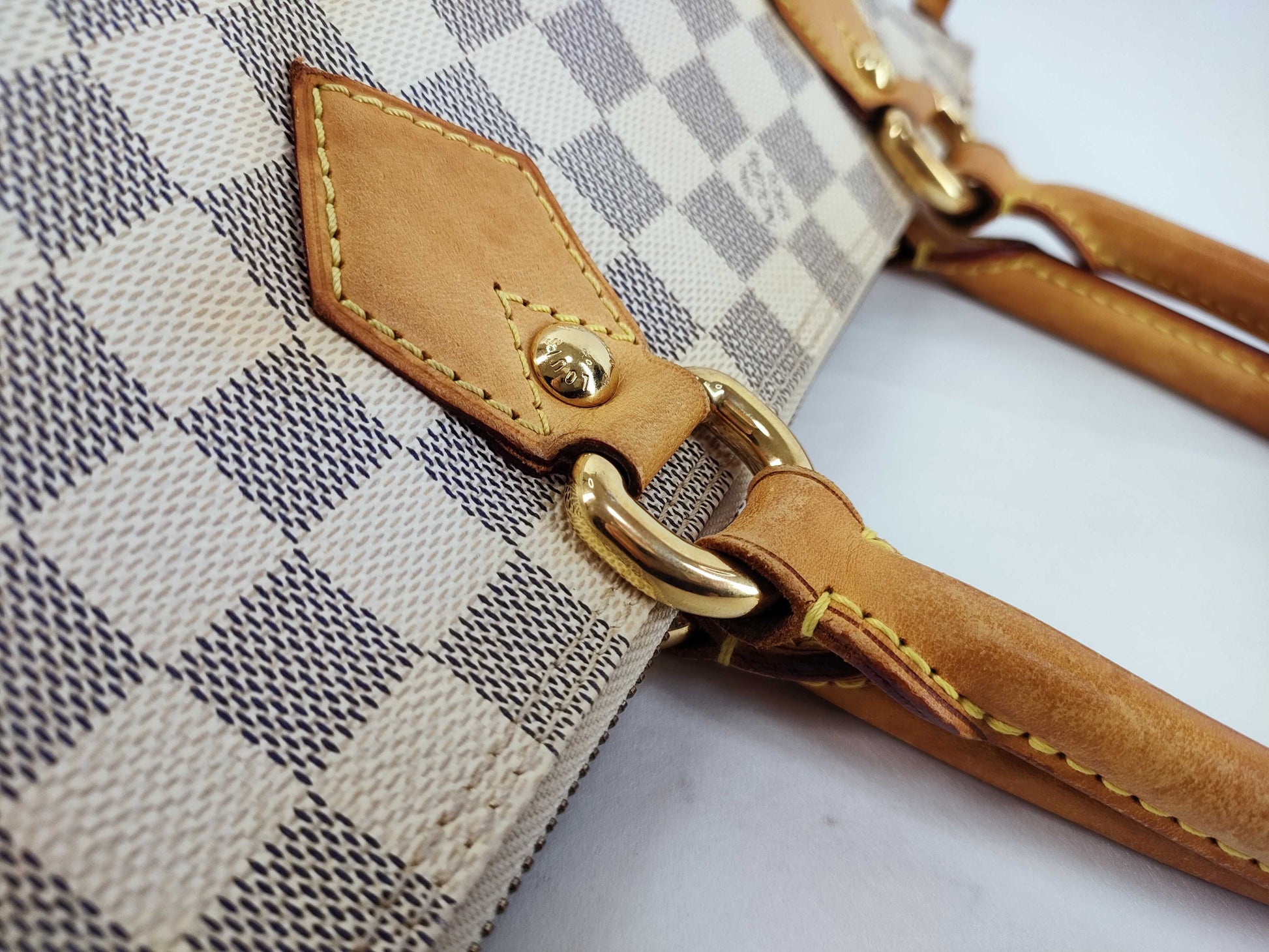 LOUIS VUITTON Damier Azur Louis Vuitton Tote Bag