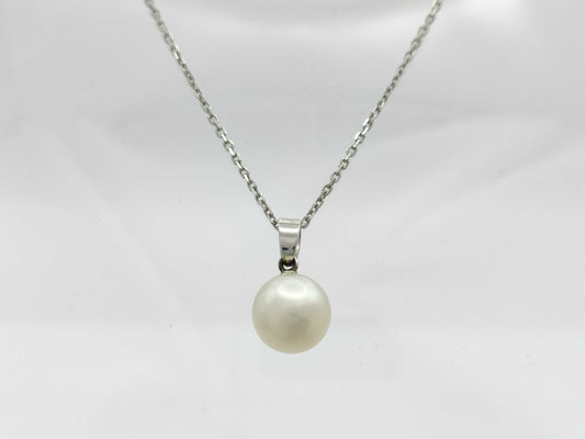 MIKIMOTO Pearl Necklace, 8.6mm Diameter, 18K Gold, 5.3g 