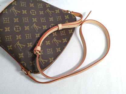 LOUIS VUITTON Monogram Vuitton Bag Shoulder Bag