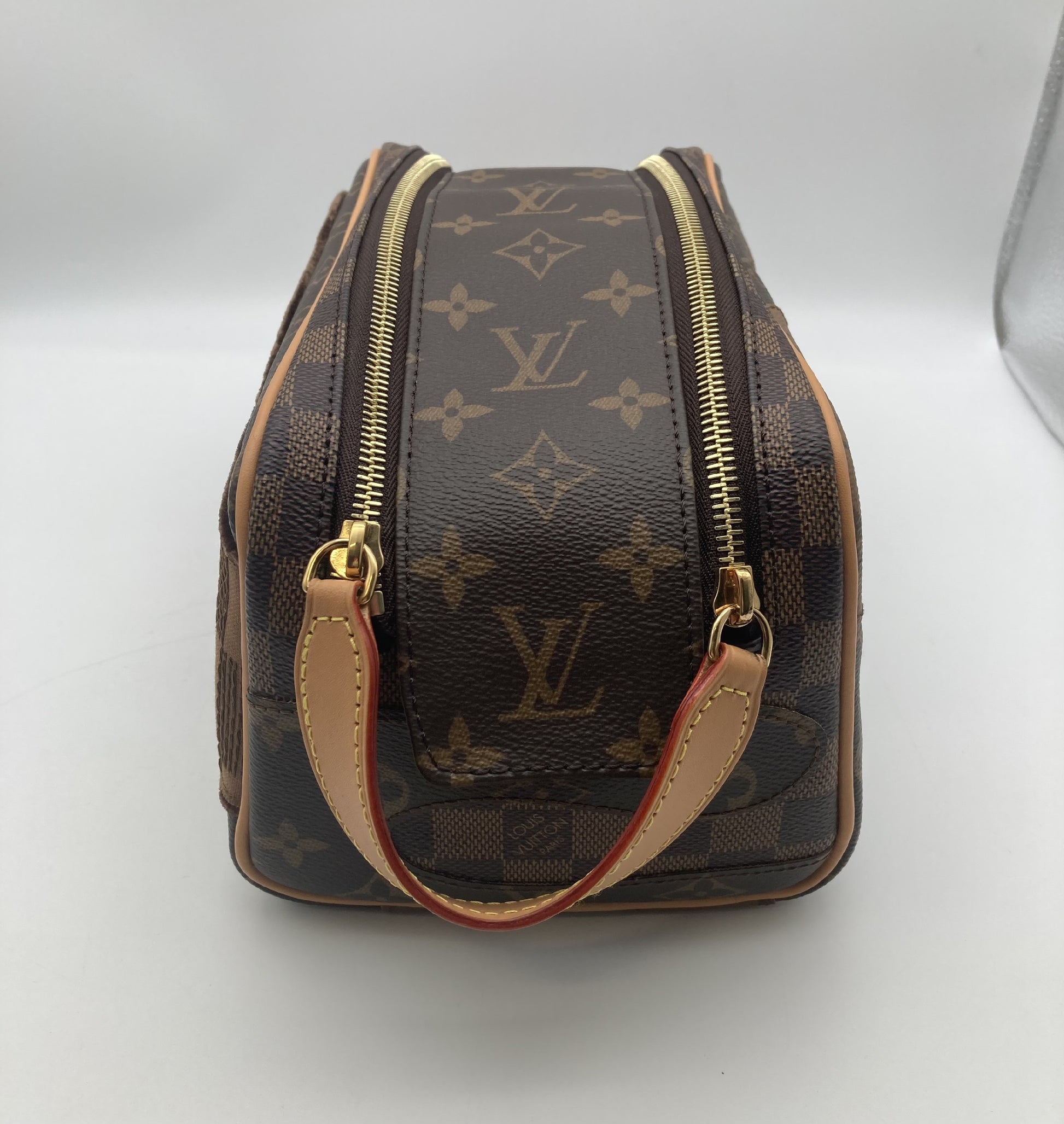 LOUIS VUITTON Dopp Kit Second Bag