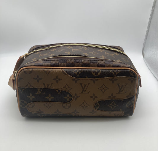 LOUIS VUITTON Dopp Kit Second Bag