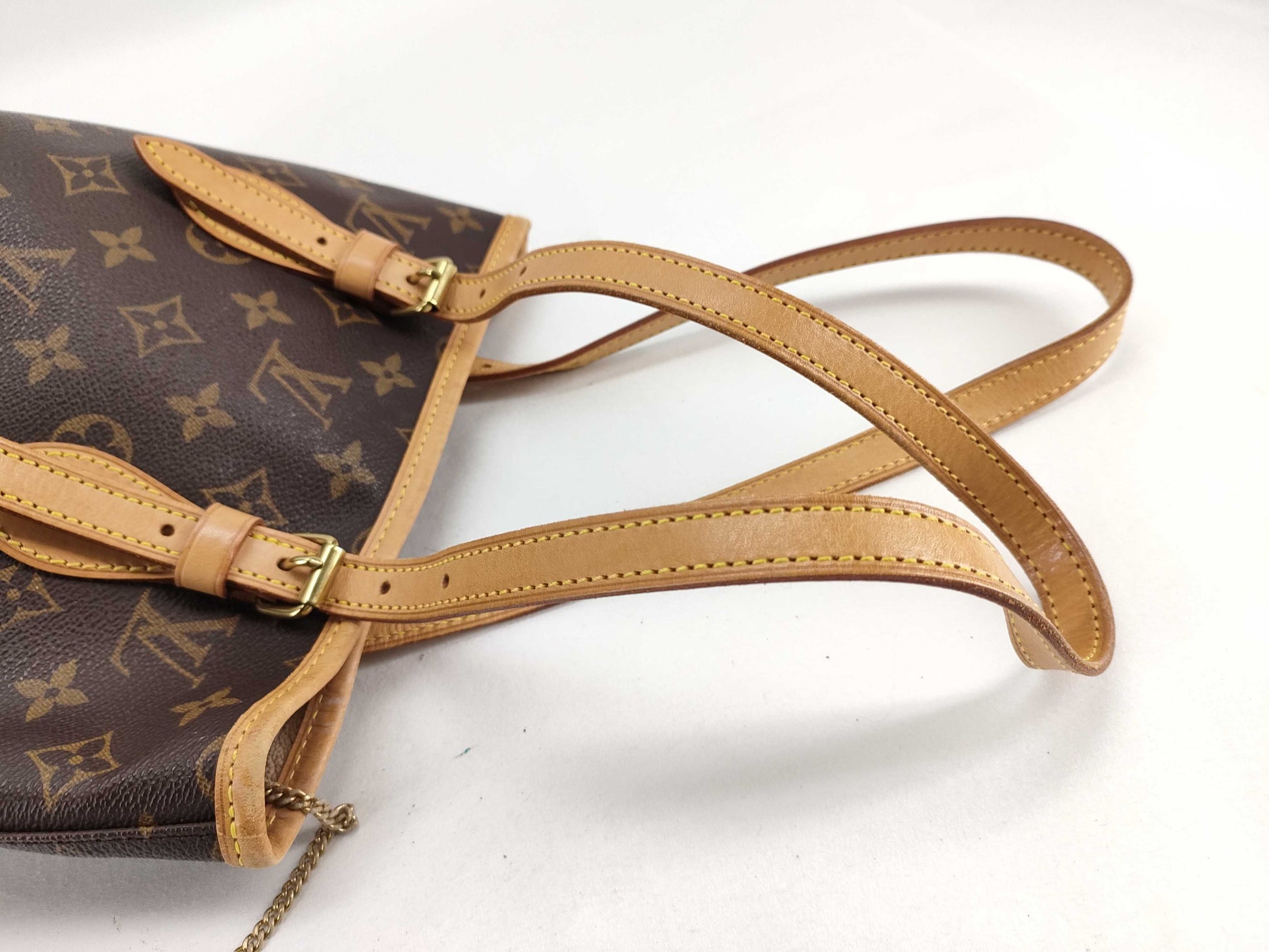 LOUIS VUITTON Monogram LV Bucket VI1918 Tote Bag