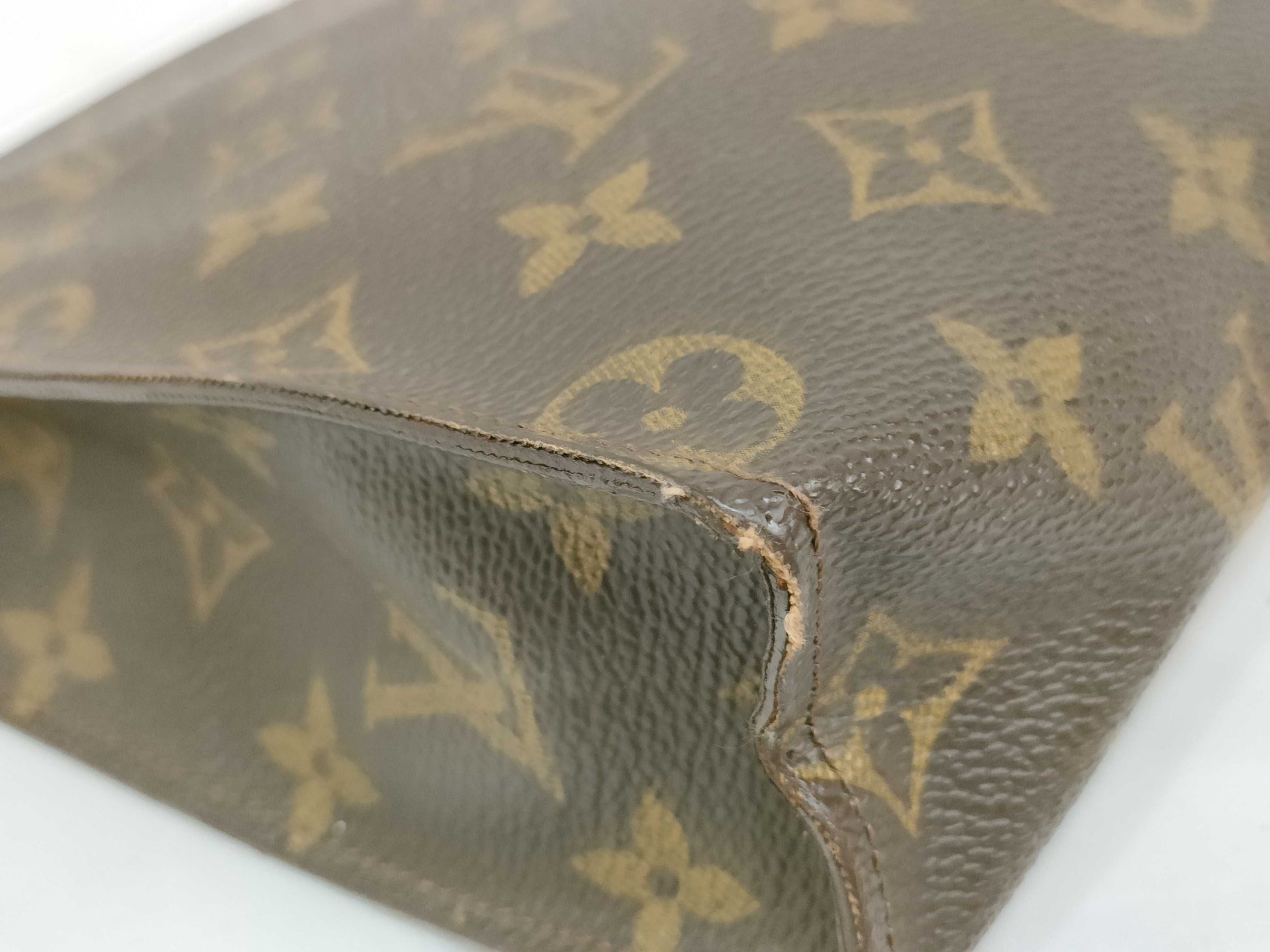 LOUIS VUITTON Monogram Vuitton Poche Toilette Monogram Pouch Pouch