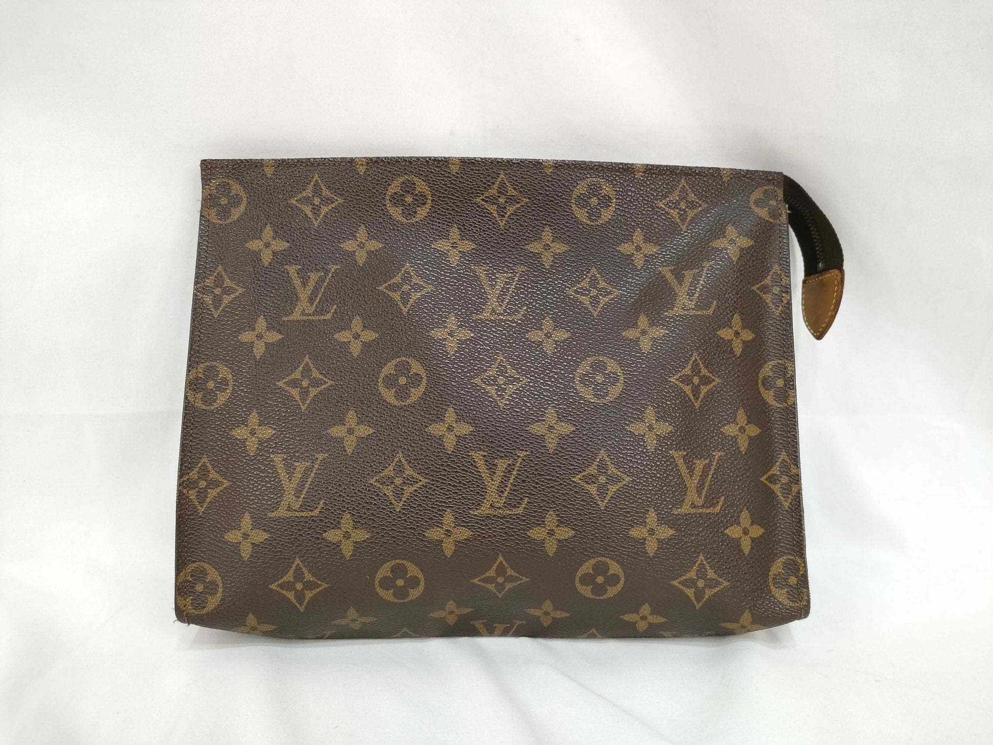LOUIS VUITTON Monogram Vuitton Poche Toilette Monogram Pouch Pouch