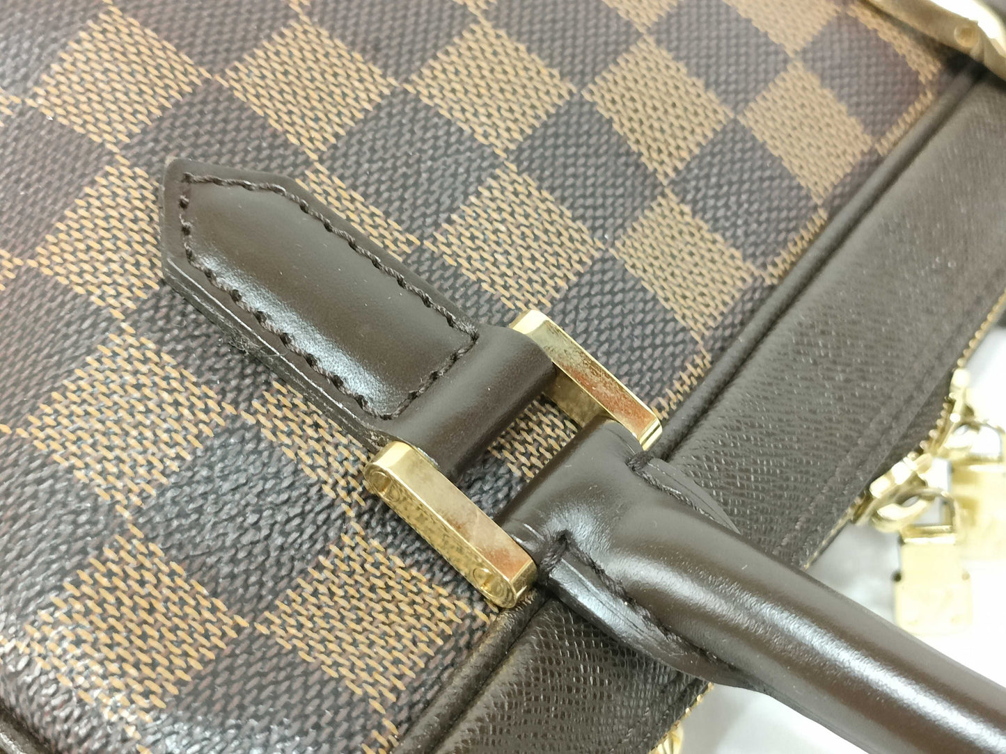 LOUIS VUITTON Damier Louis Vuitton Brera Damier Brown Handbag with Red Interior