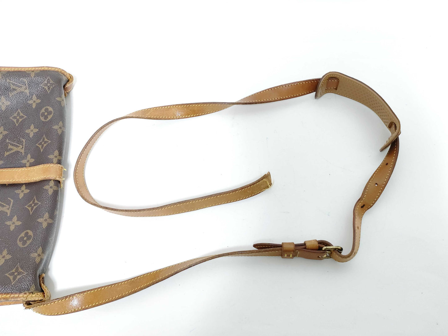 LOUIS VUITTON Monogram Louis Vuitton Saumur 30 Shoulder Bag