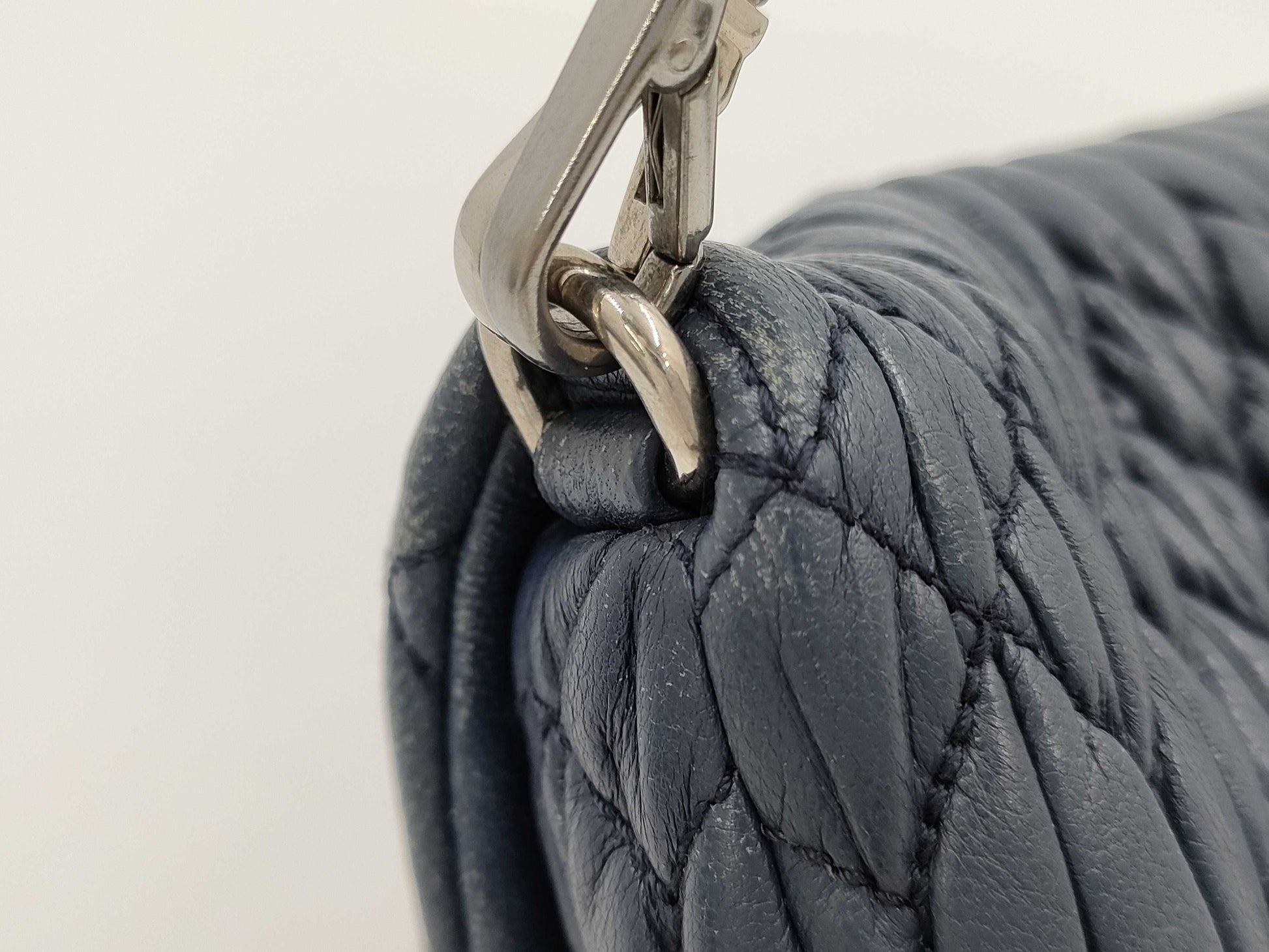 miu miu miumiu miu matlasse shoulder bag bag