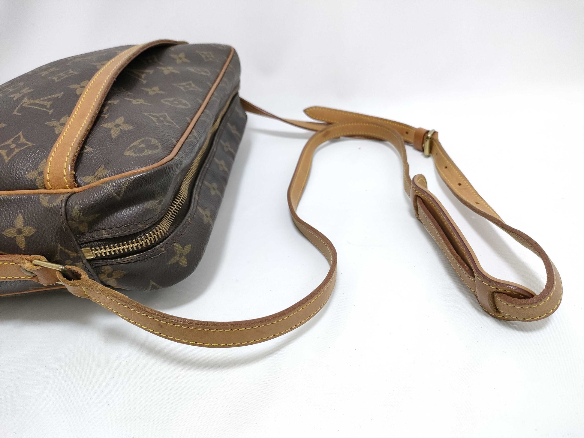LOUIS VUITTON Monogram Trocadero 28 M51274 Shoulder Bag