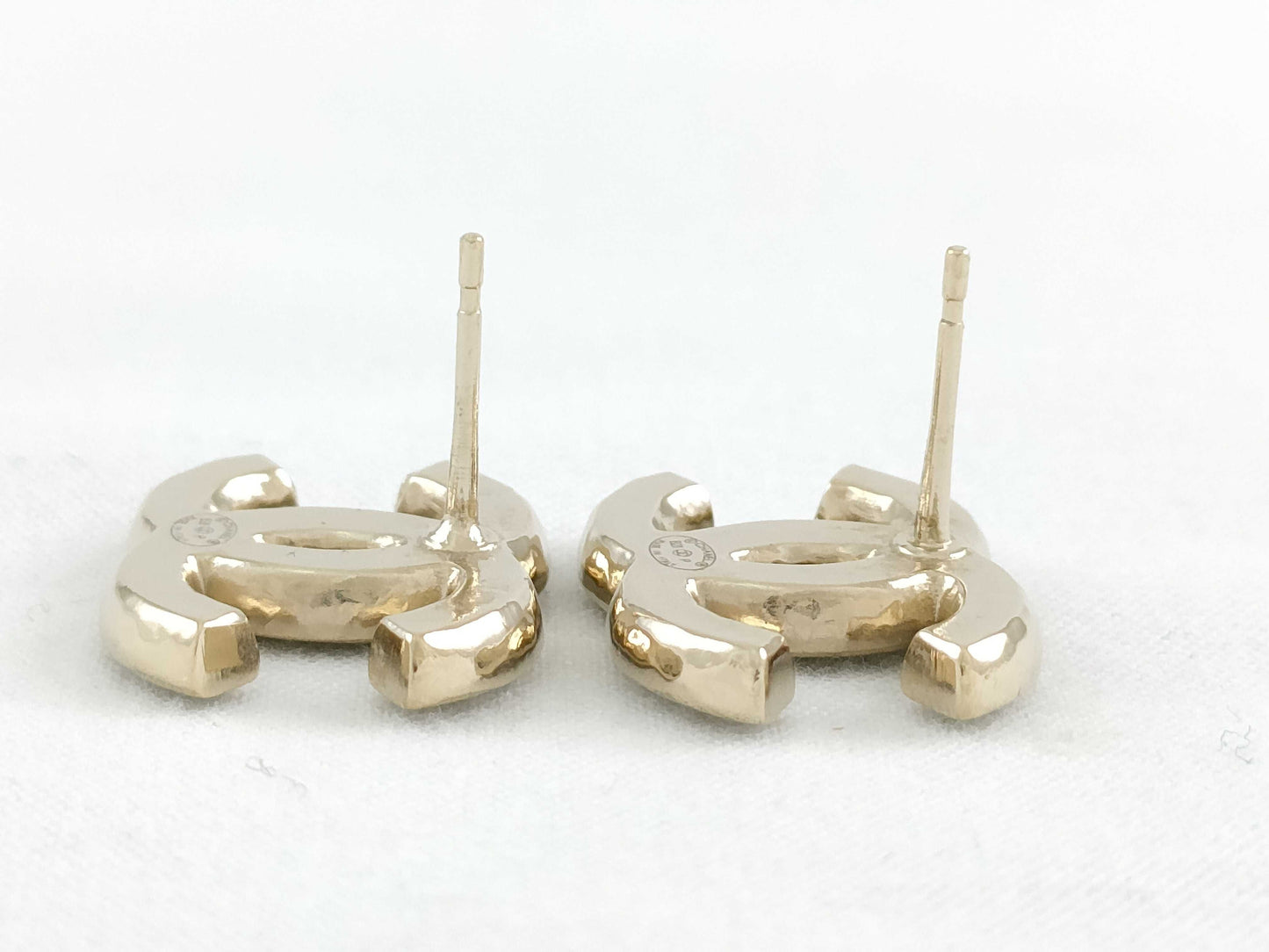 CHANEL Coco Mark Chanel B21P Earrings with Box