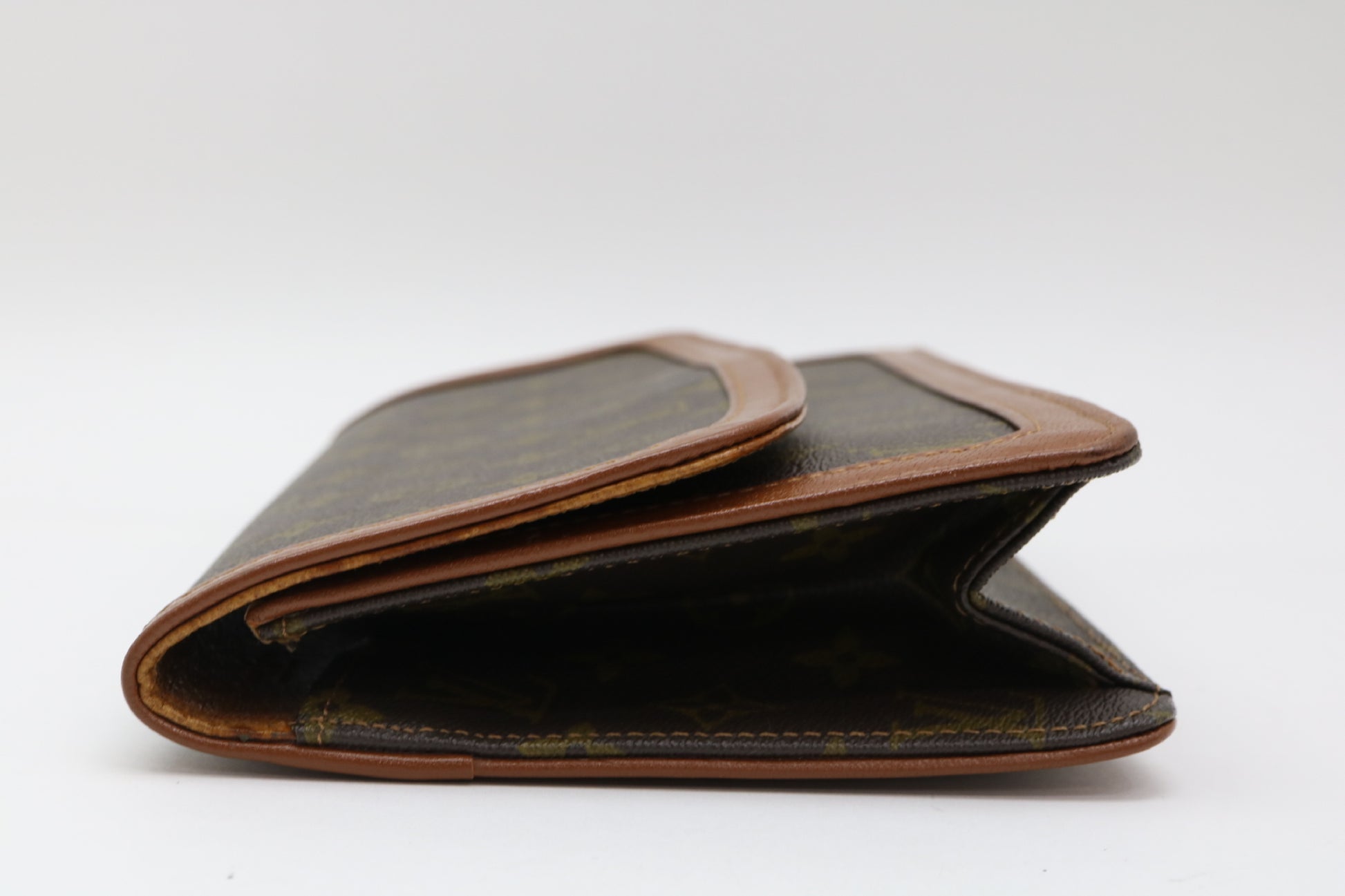 LOUIS VUITTON Monogram Pochette Dame Clutch Bag