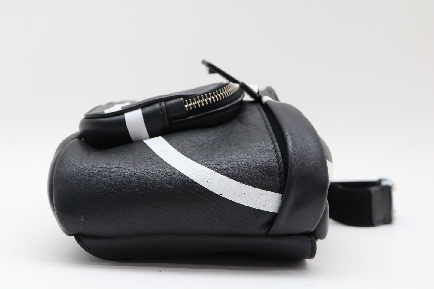 VALENTINO V logo waist bag