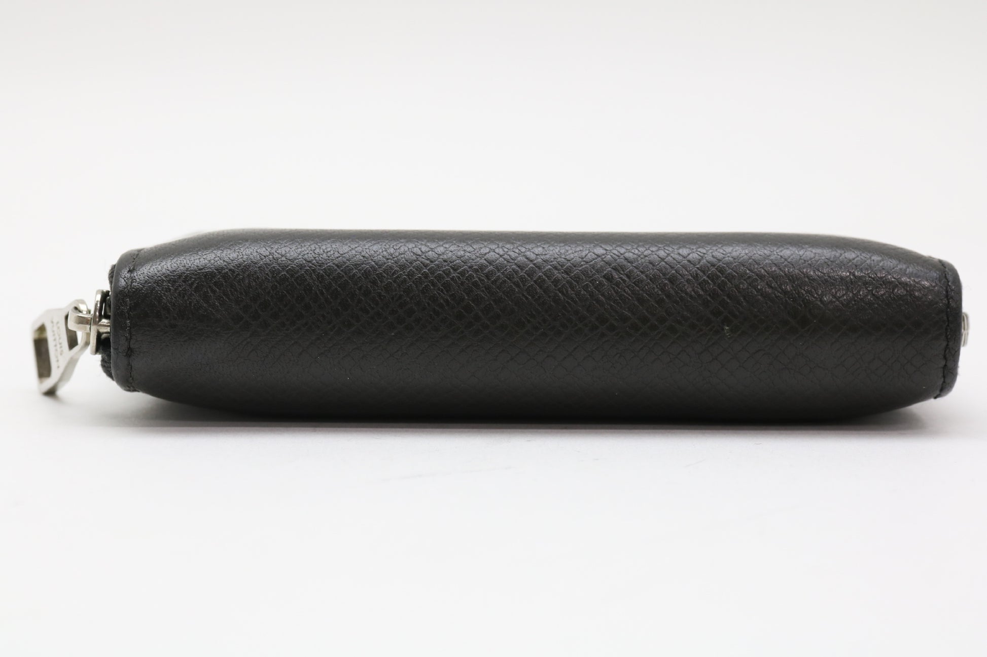 LOUIS VUITTON Taiga Taiga Coin Case