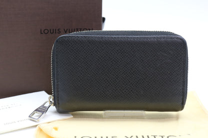 LOUIS VUITTON Taiga Taiga Coin Case