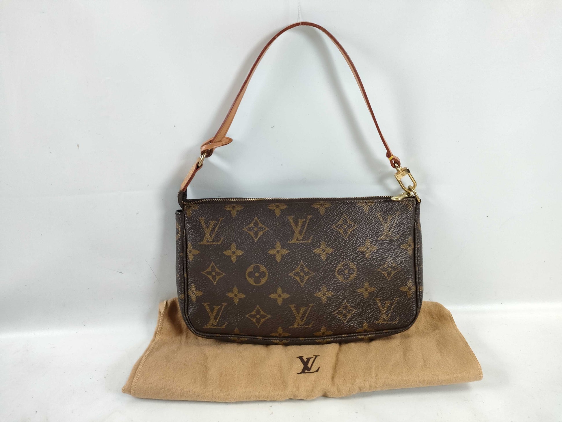 LOUIS VUITTON Monogram Accessoires M51980 Shoulder Bag