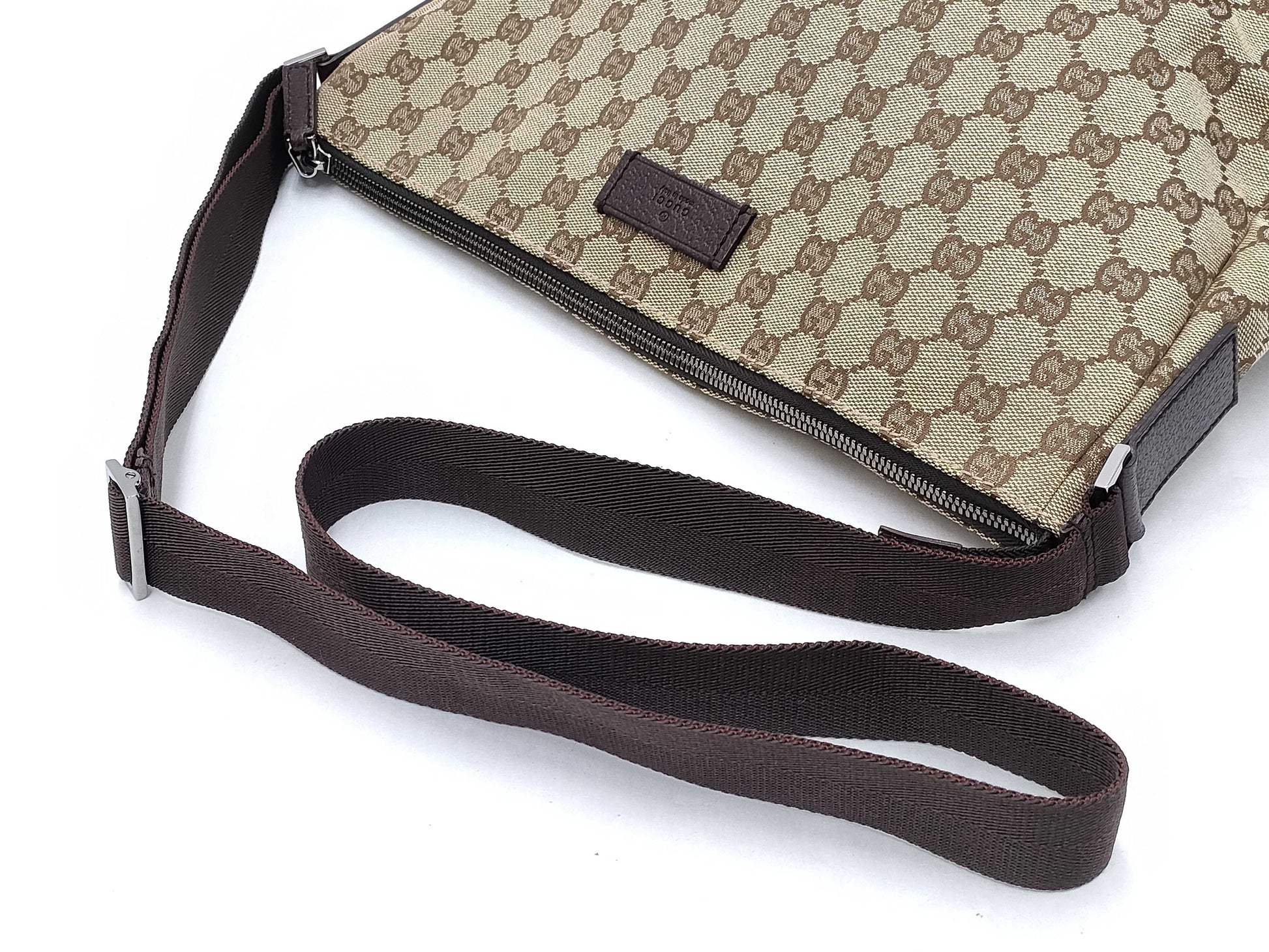 GUCCI GG Shoulder Bag 110054/204991 GG Canvas with Pouch