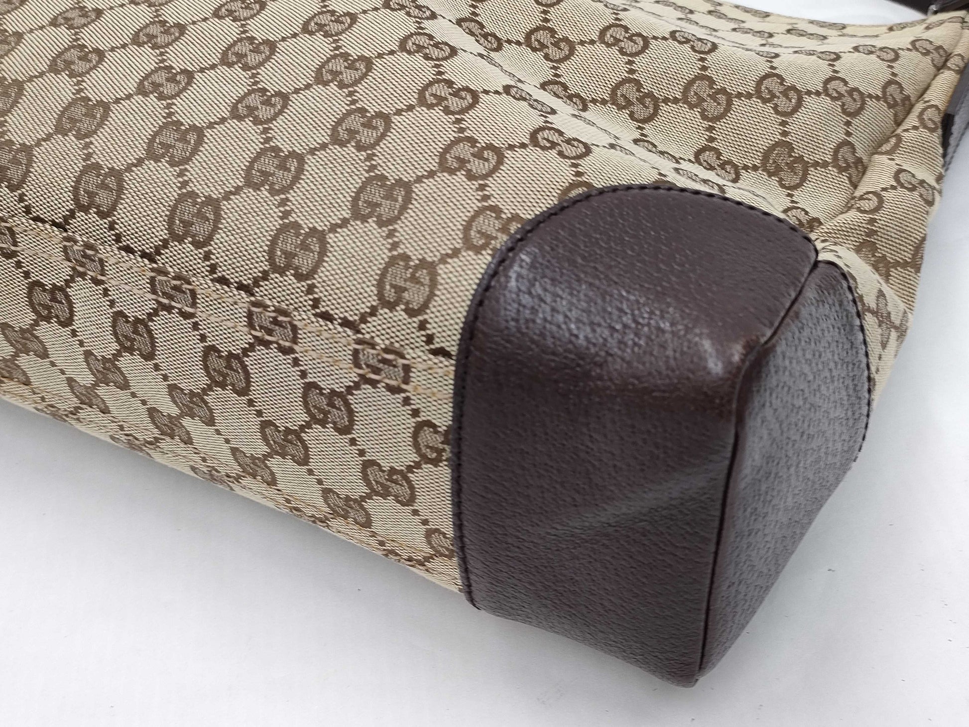 GUCCI GG Shoulder Bag 110054/204991 GG Canvas with Pouch