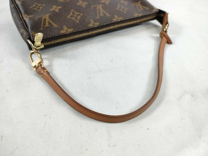 LOUIS VUITTON Monogram Monogram Louis Vuitton Pochette Accessoires M51980 Pouch