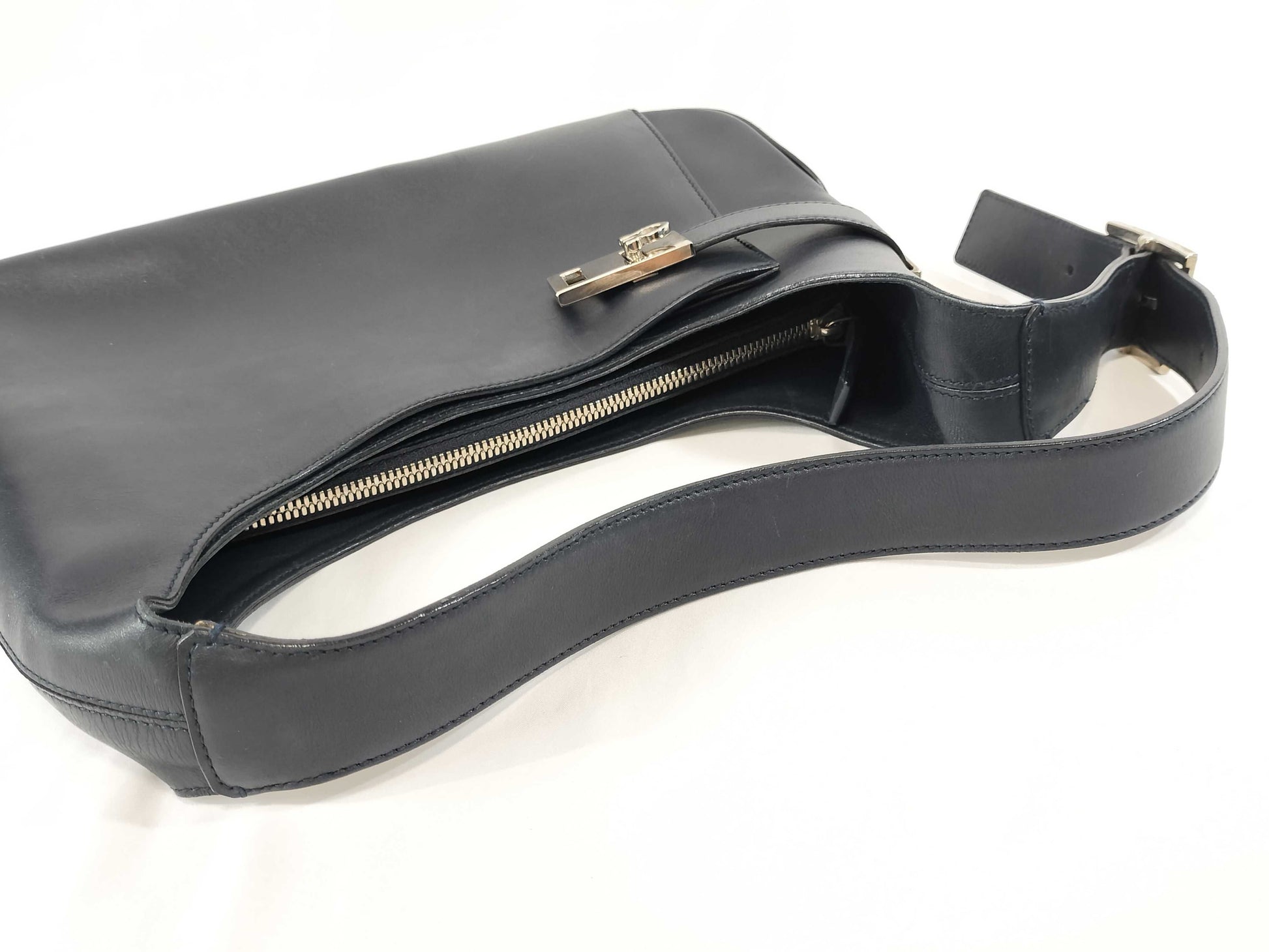 Salvatore Ferragamo Gancini One-Shoulder Bag AB21 0170