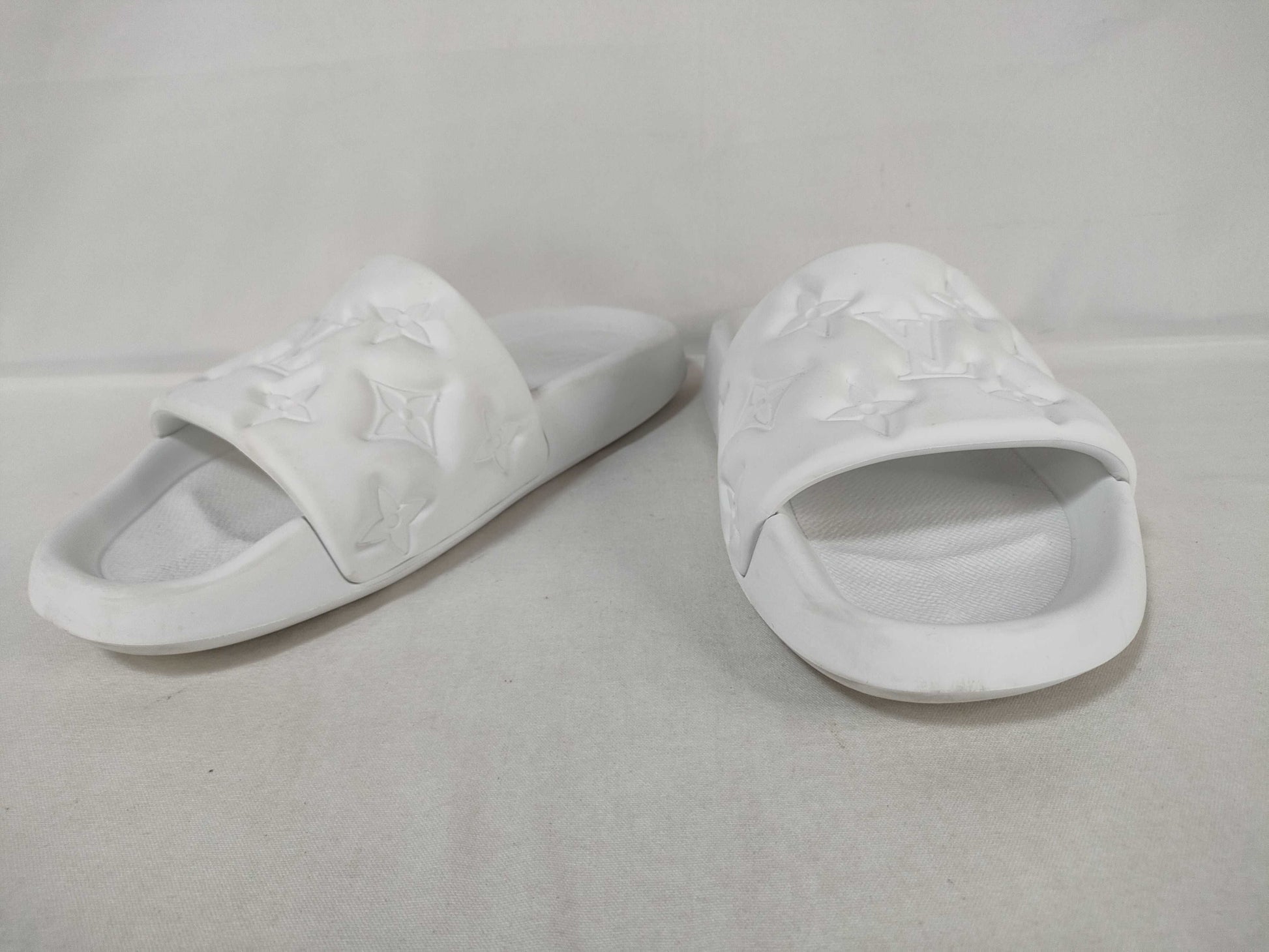 LOUIS VUITTON Monogram Waterfront Rubber Sandals