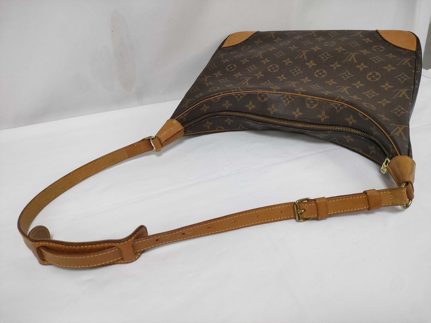 LOUIS VUITTON Monogram Shoulder Bag