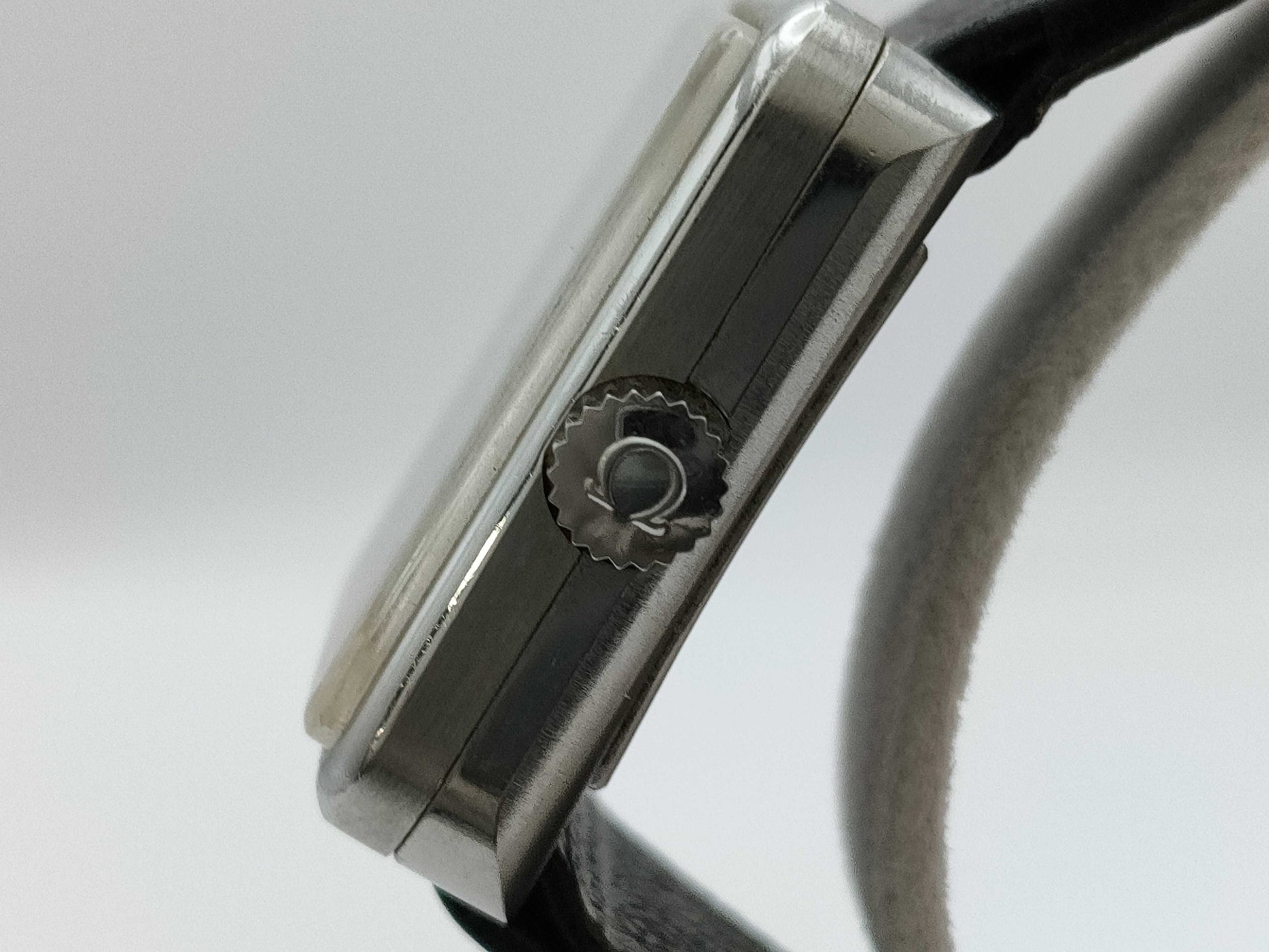 OMEGA Hand-wound Women's Watch