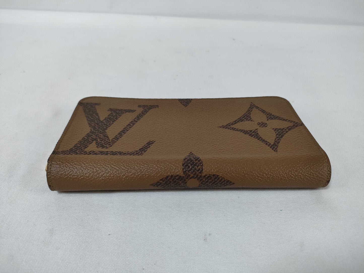 LOUIS VUITTON Monogram Giant Wallet [Model Number] M69353 [Serial Number] RFID Verified LU0271 Wallet