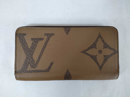 LOUIS VUITTON Monogram Giant Wallet [Model Number] M69353 [Serial Number] RFID Verified LU0271 Wallet